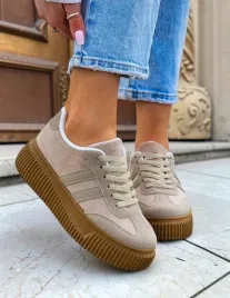 bezowe-buty-sportowe-na-platformie-she-go-41