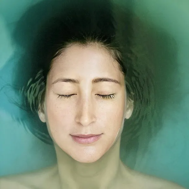 krysztalki-do-kapieli-lesnej-kneipp-sosna-i-jodla-relaks-odprezajacy-60-g-produkt-nie-zawiera-parafiny