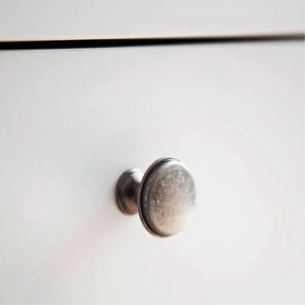 ole-biala-szafa-2d2s-matowa-rodzaj-drzwi-uchylne