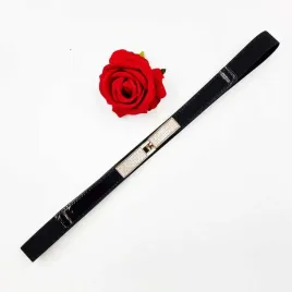pasek-damski-czarny-waski-na-gumce-zlota-klamra-cyrkonie-bs002400-czarny