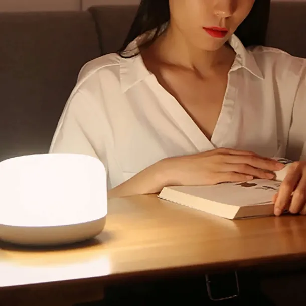 inteligentna-lampka-nocna-yeelight-bedside-d2-waga-z-opakowaniem-0-3-kg