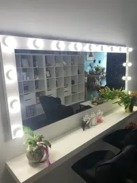 lustro-wizazowe-make-up-hollywood-160-60-wiszace