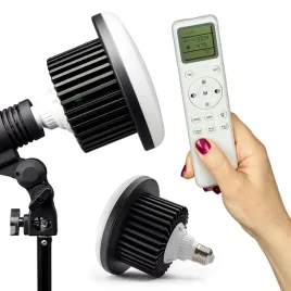 zarowka-foto-video-led-100w-regulacja-jasnosci-i-temperatury-pilot