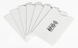 etui-ochronne-karta-kredytowa-rfid-gratisy