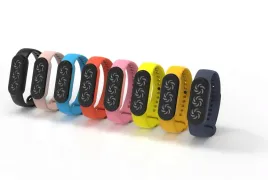 zestaw-8-opasek-do-mi-band-przeciw-komarom-2-w-1