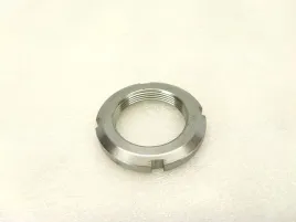 redukcja-luzow-lozyska-km7-nakretka-lozyskowa