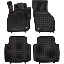 dywaniki-czarne-do-skoda-superb-iv-od-2024