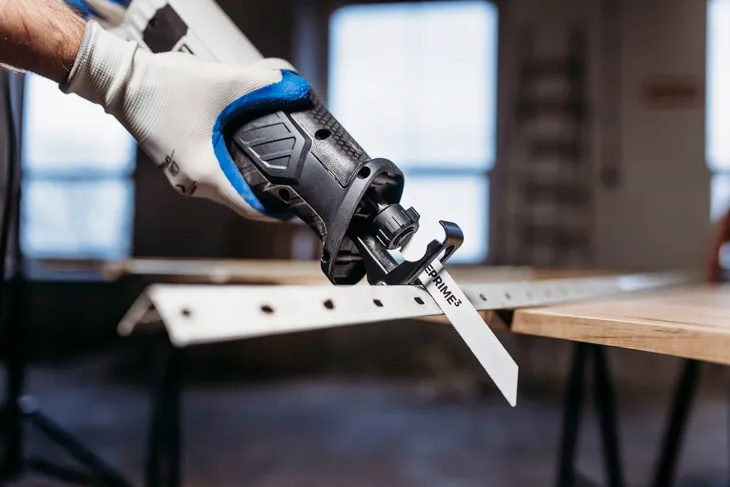 pila-szablasta-wyrzynarka-lisi-ogon-6-brzeszczotow-1200-w-obrotowa-prime3-marka-prime3