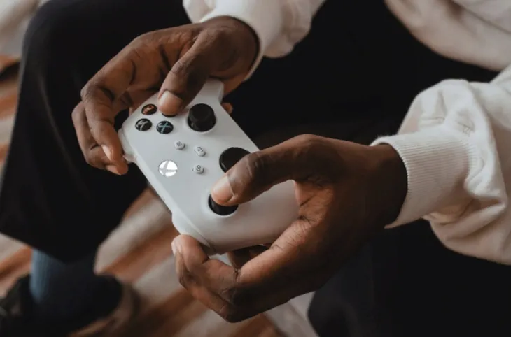 microsoft-xbox-kontroler-bezprzewodowy-bialy-komunikacja-bezprzewodowa-bluetooth