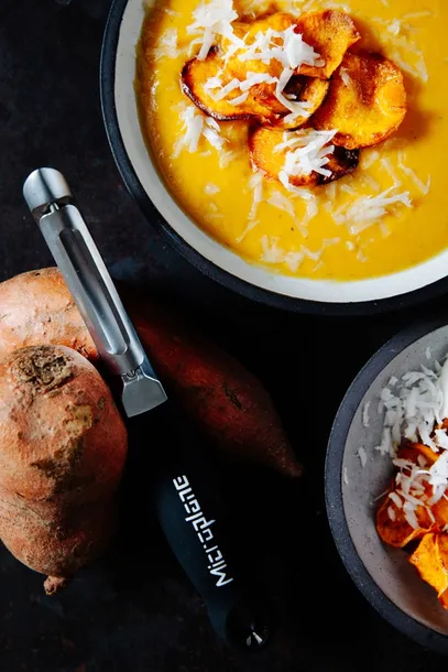 obieraczka-pionowa-microplane-48091-marka-microplane-rodzaj-obieraczka-pionowa