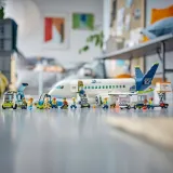 lego-city-60367-samolot-pasazerski-liczba-elementow-913