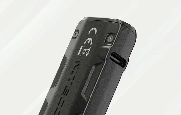 latarka-miniaturowa-nitecore-700-lm-led-dlugosc-6-cm