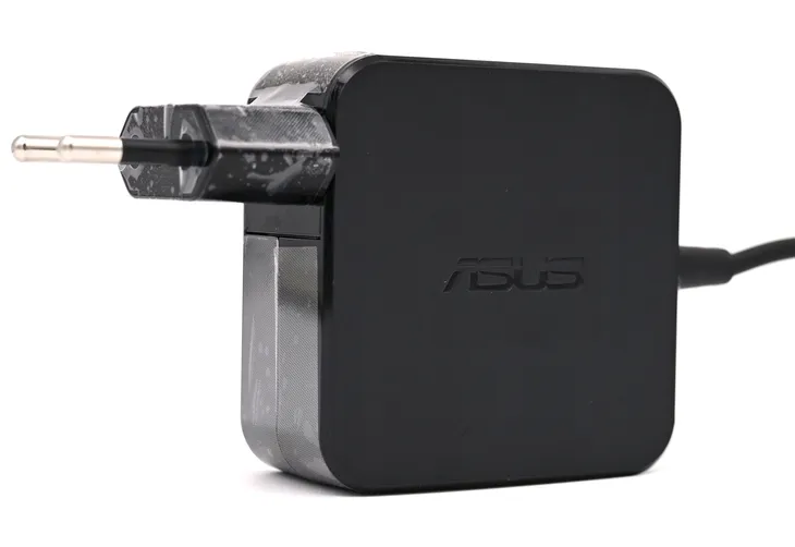 zasilacz-asus-45-w-do-asus-moc-zasilacza-45-w