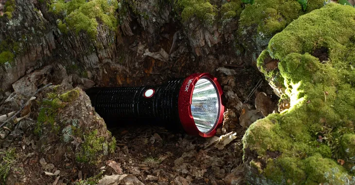 latarka-klasyczna-vayox-2000-lm-led-dlugosc-16-cm