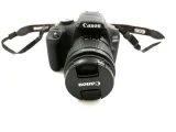 lustrzanka-canon-eos-2000d-korpus-obiektyw-lampa-blyskowa-wbudowana