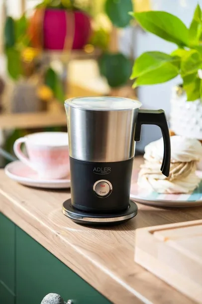 spieniacz-do-mleka-adler-ad4497-zasilanie-sieciowe