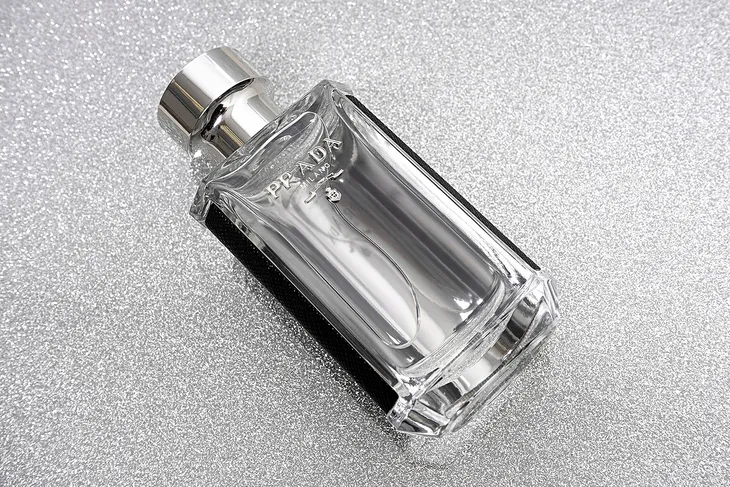 woda-toaletowa-prada-100-ml-waga-150-g