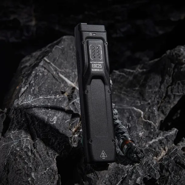 latarka-klasyczna-nitecore-3000-lm-led-material-aluminium