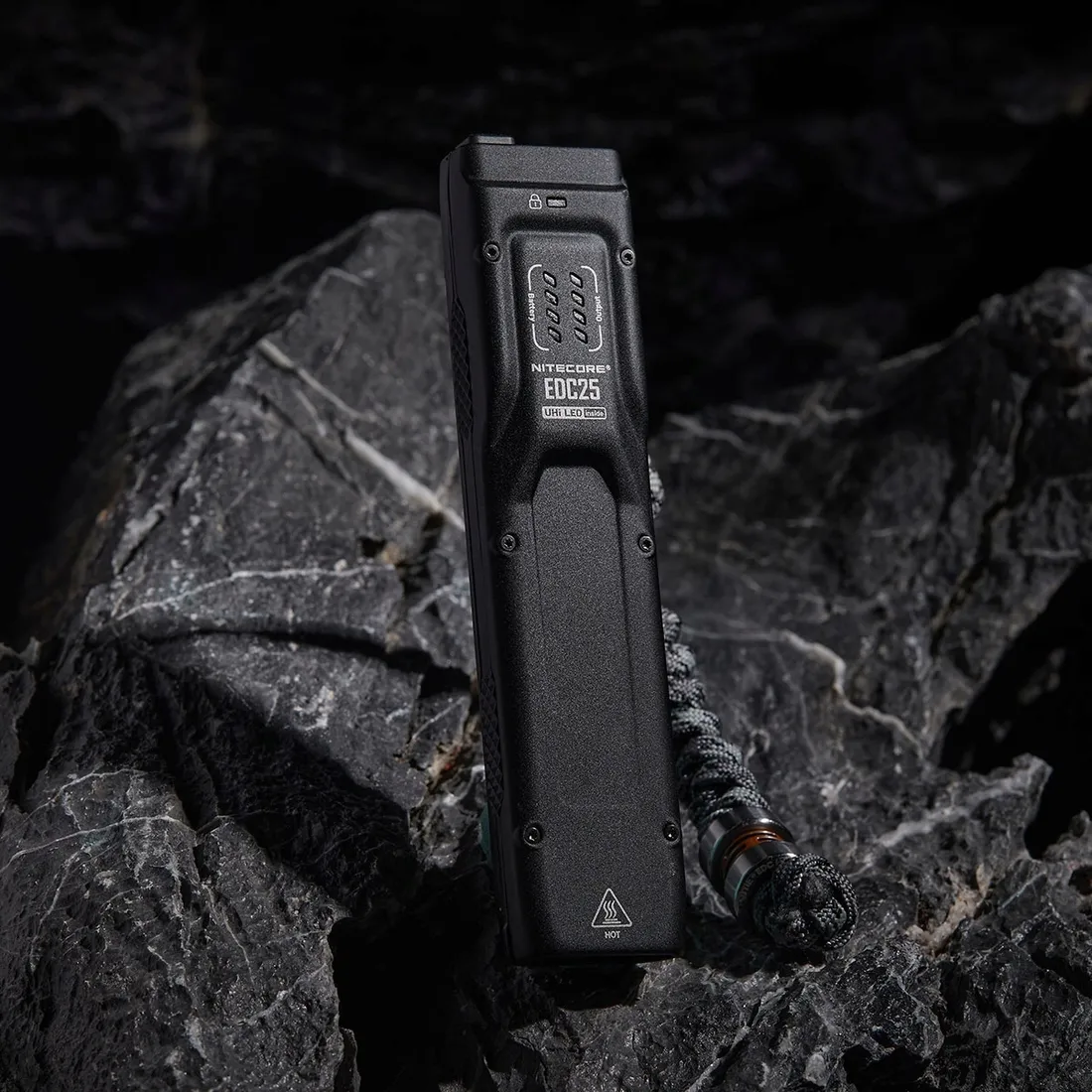 latarka-klasyczna-nitecore-3000-lm-led