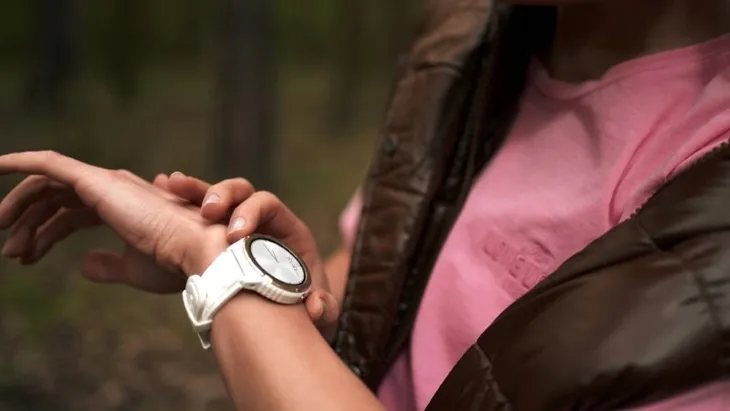 smartwatch-maxcom-fw100-bi-bialy-ekran-dotykowy-tak