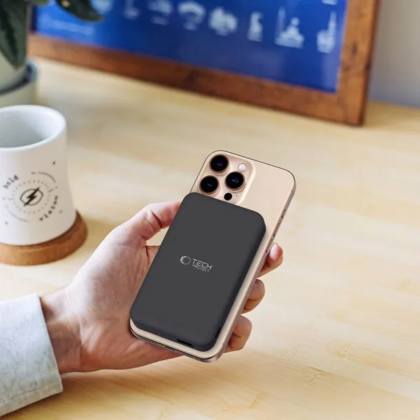 powerbank-tech-protect-10000-mah-czarny-zlacza-usb-typ-a