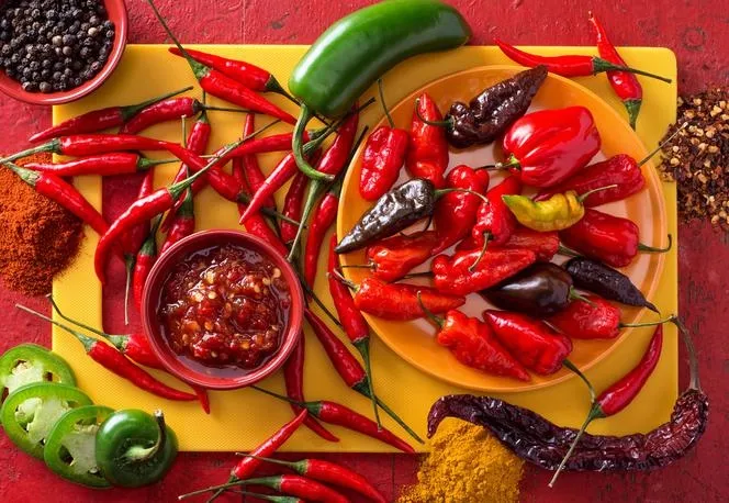 diamond-pasta-sambal-oelek-200g-produkt-nie-zawiera-antyzbrylaczy-barwnikow-gmo-jajek-oleju-palmowego-tluszczy-trans-utwardzanych
