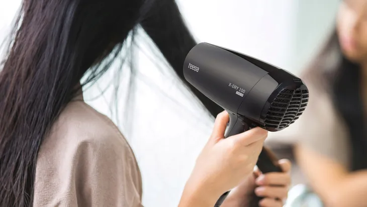 suszarka-do-wlosow-x-dry-100-2000w-kolor-dominujacy-czarny