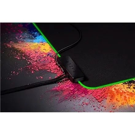 razer-goliathus-chroma-soft-gaming-mouse-mat-waga-z-opakowaniem-0-3-kg-stan-nowy