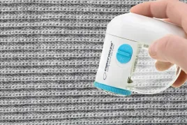 mala-golarka-do-ubran-swetrow-odziezy-tapicerek