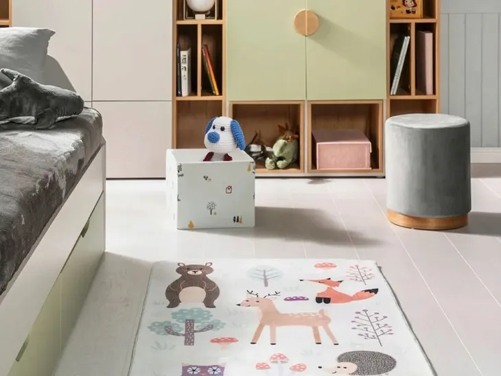 lalka-zabawka-maskotka-pies-w-spodniach-handmade-z-wloczki-szydelkowa-wiek-dziecka-1-m