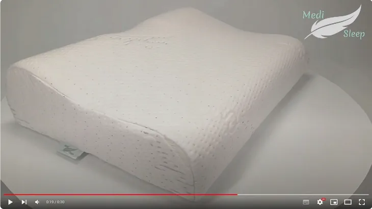 poduszka-ortopedyczna-do-spania-profilowana-z-wglebieniem-pianka-memory-marka-medi-sleep