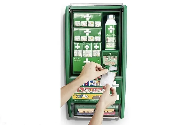 apteczka-scienna-cederroth-first-aid-station-waga-400-kg