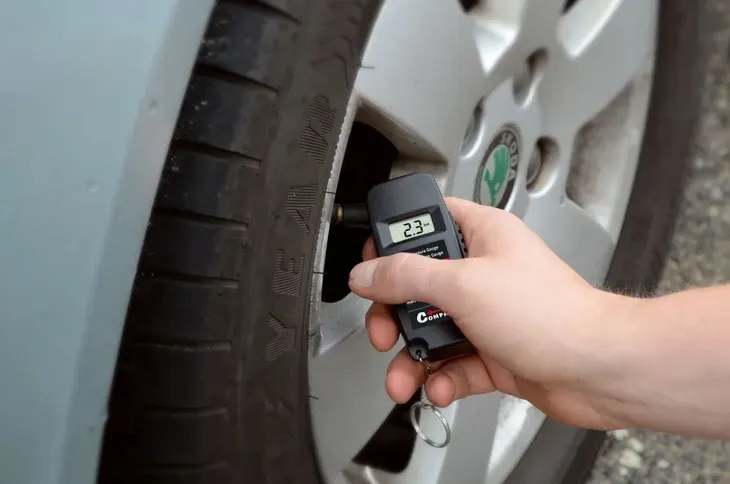cyfrowy-miernik-opon-2w1-stan-nowy-marka-inna