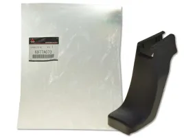 zaslepka-mocowania-fotela-prawa-tylna-6977a073