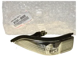 lampka-kierunkowskazu-lusterka-lewa-81741-0d020-oe-toyota-yaris