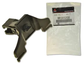 zamek-klapki-wlewu-paliwa-mr303200-oe-mitsubishi-lancer-outlander-pajero