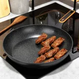 patelnia-granitowa-terruna-32-cm-stan-nowy