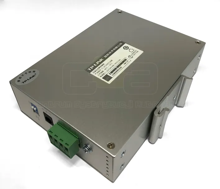 switch-tp-link-tl-sf1008d-8x-rj-45-10-100mb-s-liczba-portow-8-waga-z-opakowaniem-0-25-kg