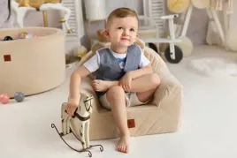 fotelik-kremowy-pikowany-velvet-royal-child