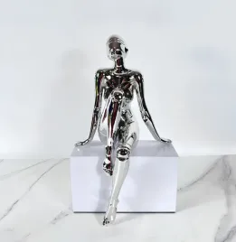 duza-statuetka-genoid-cyberpunk-autorstwa-hajime-sorayama