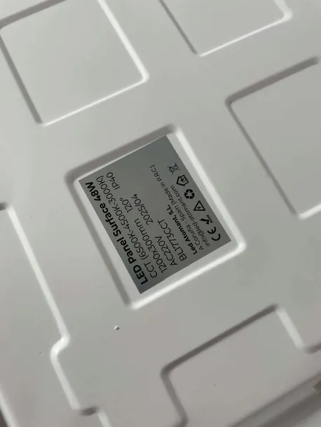 reflektor-sufitowy-prostokatny-ledatomantsl-bialy-dlugosc-wysokosc-120-cm