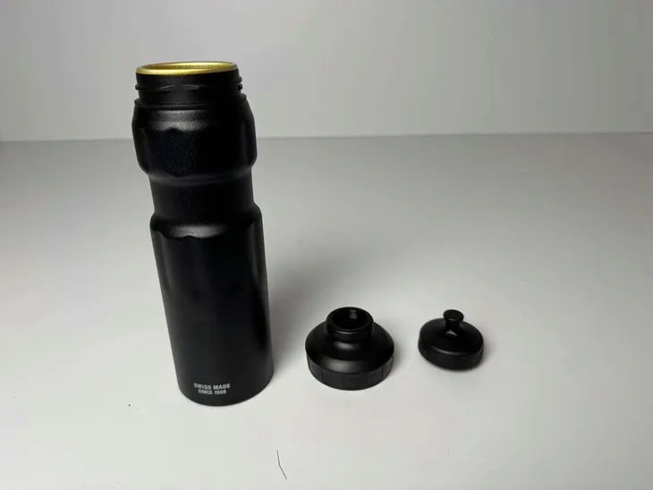 bidon-sigg-750-ml-czarny-pojemnosc-750-ml