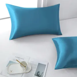 komplet-2-poszewek-na-poduszki-z-satyny-50-x-90-cm-blekitny