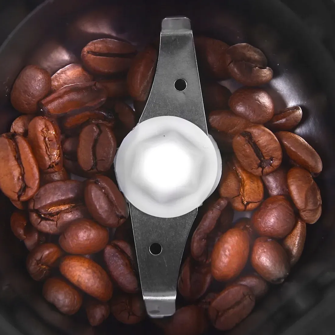 mlynek-do-kawy-espresso-czarny