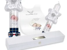 swieca-i-szatka-zdjecie-na-do-chrzest-pudelko-drewniane