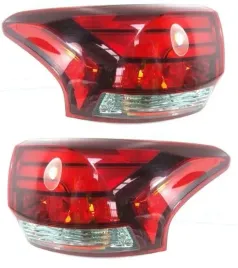 mitsubishi-outlander-2015-lampa-tylna-komplet