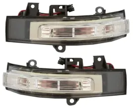 mitsubishi-pajero-sport-08-kierunkowskazy-komplet