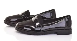mokasyny-damskie-klasyczne-loafersy-lakierowane-eleganckie-modne-czarne