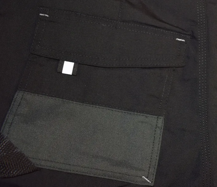 stalco-spodnie-robocze-basic-line-czarne-s-s-51014-cechy-dodatkowe-kieszenie-na-nakolanniki-kieszenie-zapinane-na-rzep-kieszen-na-telefon-posiada-odblaski-szlufka-na-mlotek-sciagacz-w-pasie