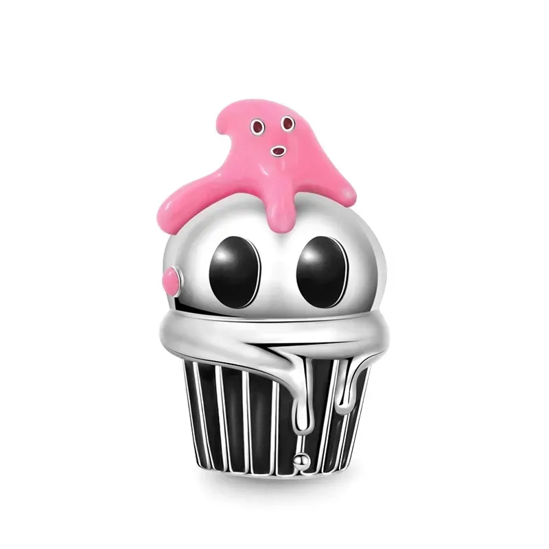 gnoce-charms-skull-cupcake
